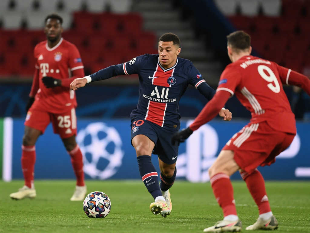 中国男足大 中国男足大